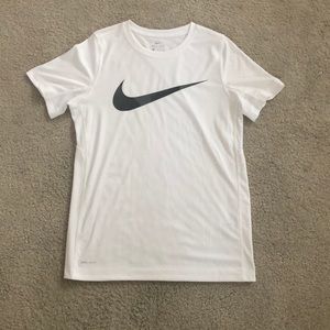 Boys Nike short sleeve shirt